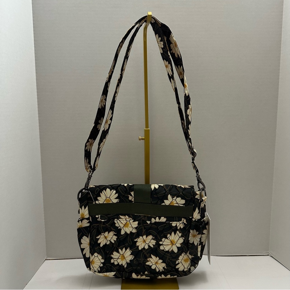 Lug Quilted Crossbody Purse - Autumn Daisies | Buckle Closure, Floral Print - Picture 4 of 8